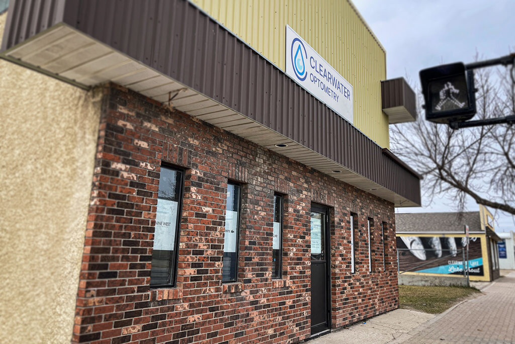 Front entrance to Clearwater Optometry with a view down the sidewalk